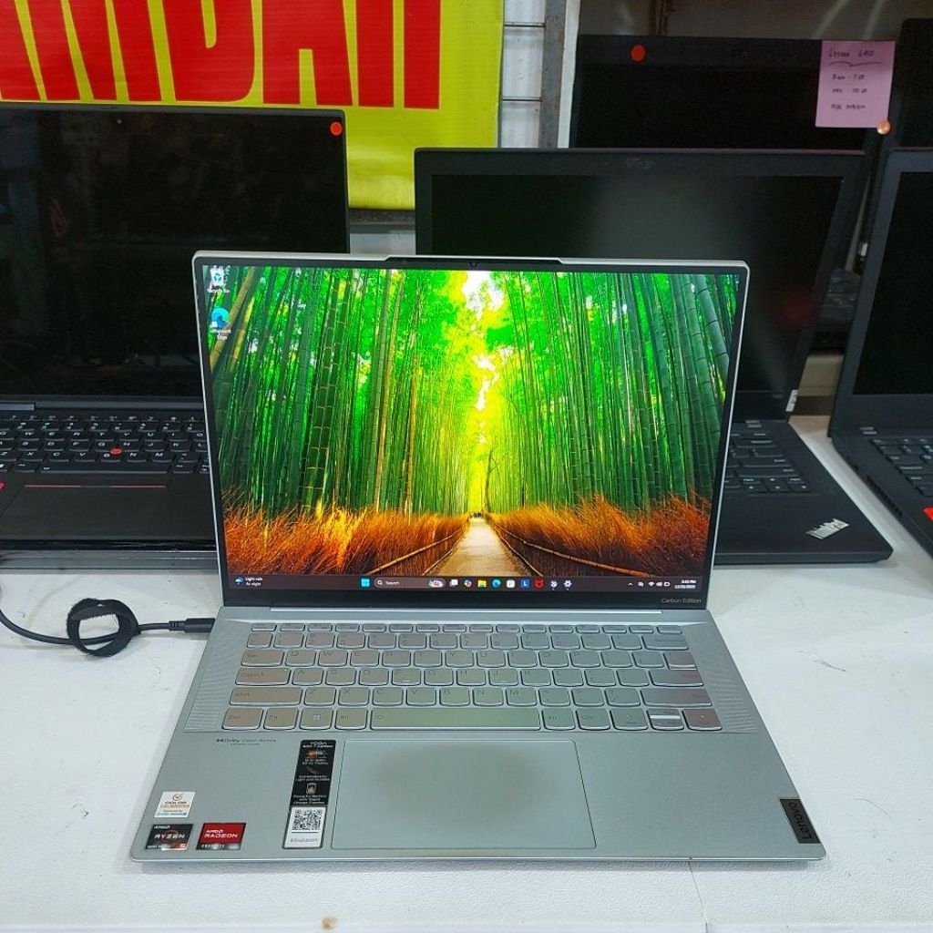 Laptop Lenovo Yoga Slim 7 Carbon Amd Ryzen 5 5600U with radeon graphics Ram 16gb SSD 512GB Touchscre