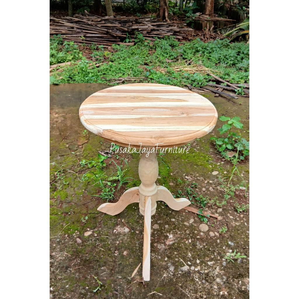 Meja Teras Bulat Kaki Tiga Minimalis Kayu Jati
