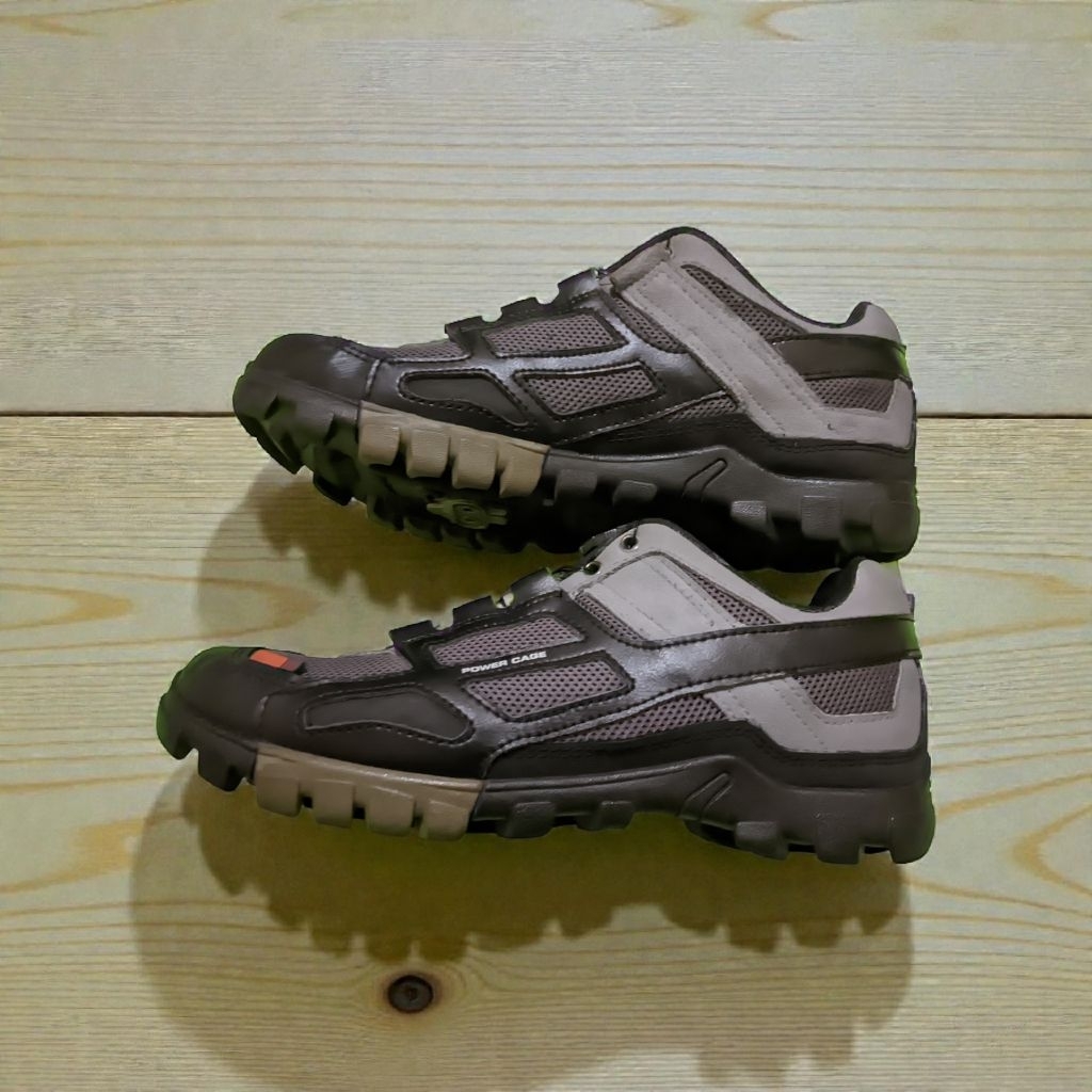 Sepatu sepeda mtb sepeda Am vaude size 43 sudah include tapal shimano sh56