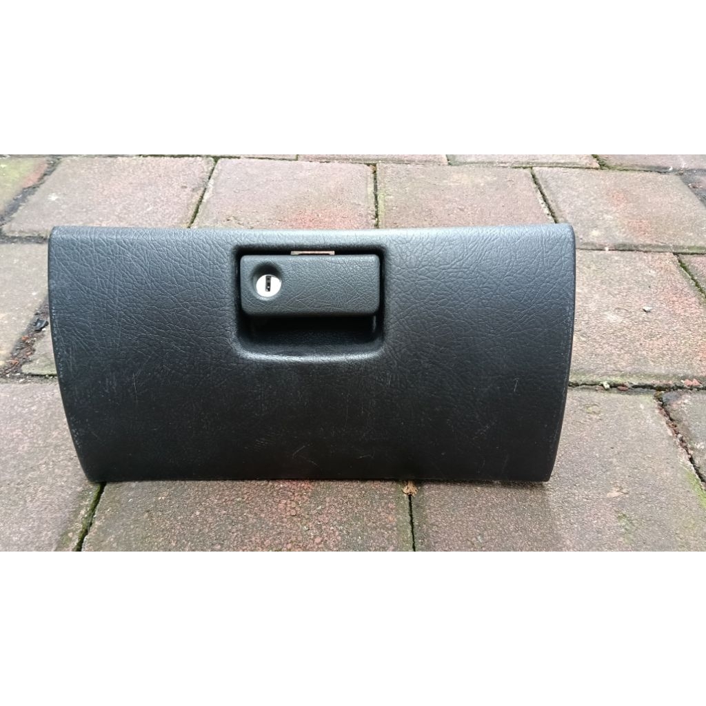 Laci Dashboard Suzuki Esteem 1.6
