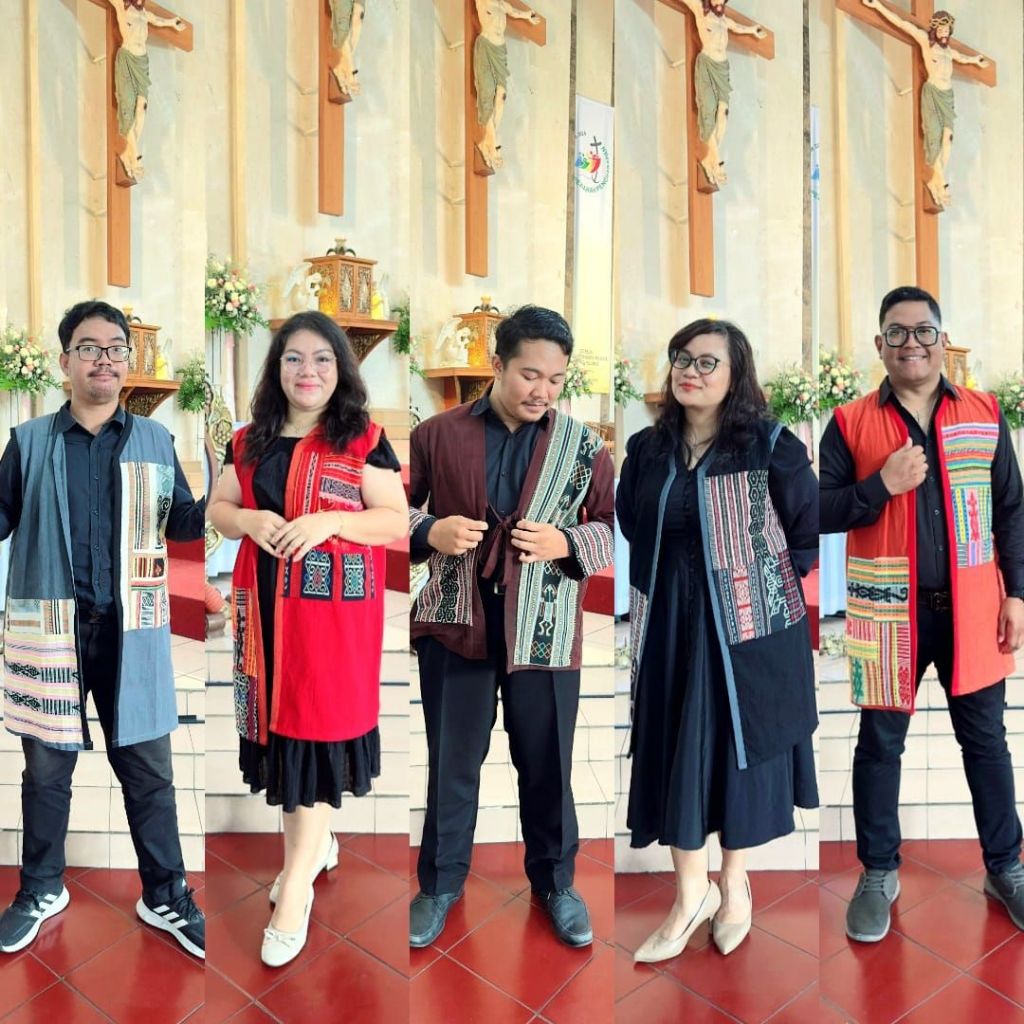 RTW 2804 dst. Vest / rompi panjang aneka tenun NTT