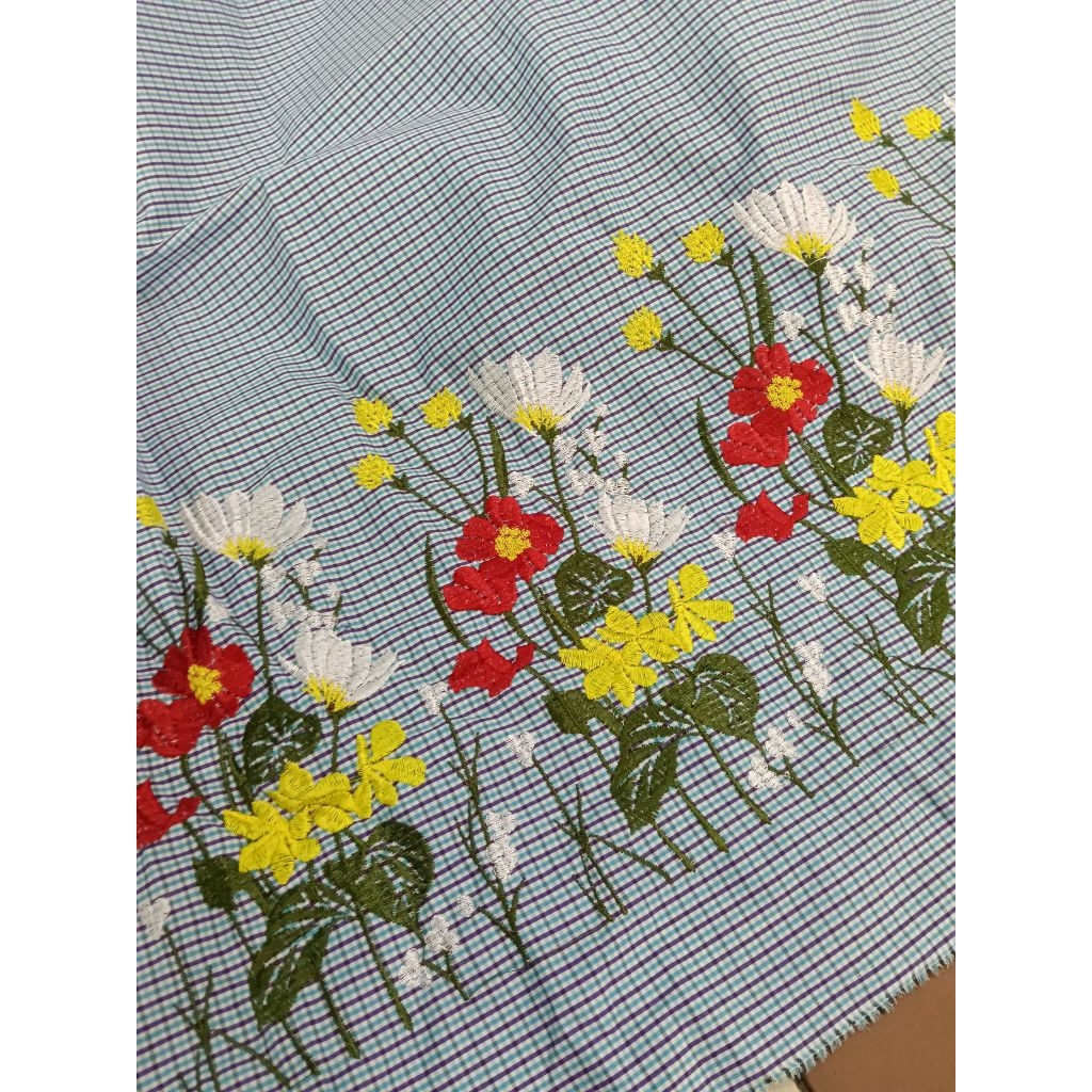 KAIN KATUN KOTAK BORDIR MOTIF PINGGIRAN