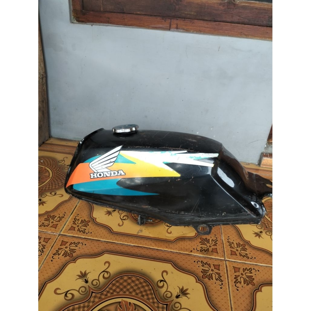 Tangki honda win original copotan