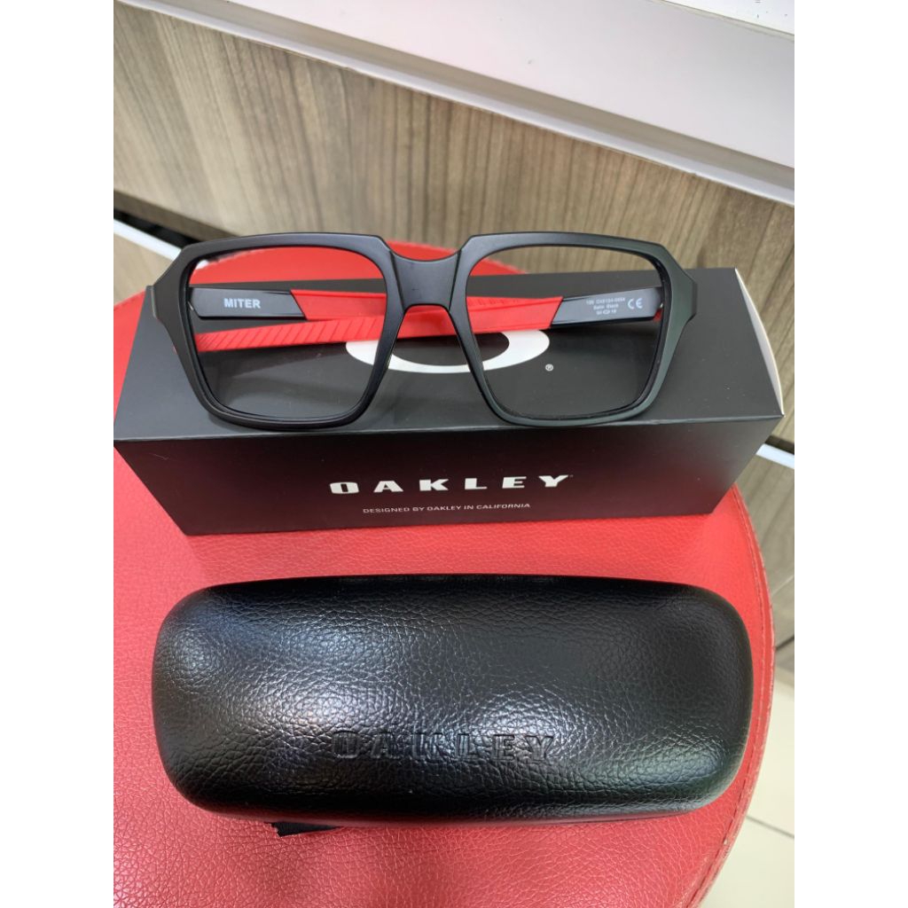 kacamata Oakley satin black second barang bagus