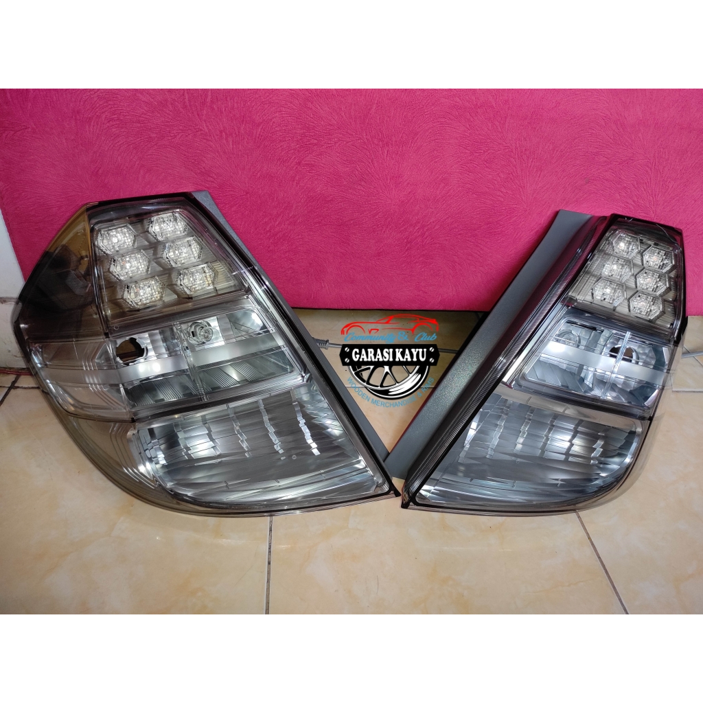 Stoplamp Lampu Belakang Honda Jazz RS GE8 Fit Hybrid Original Stanley Japan JDM
