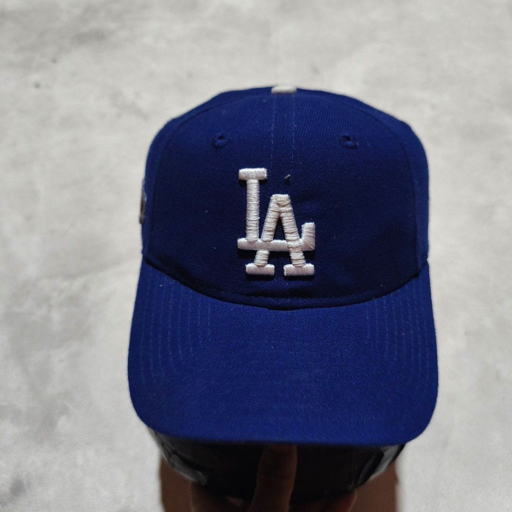 Topi snapback pria new era Lakers biru