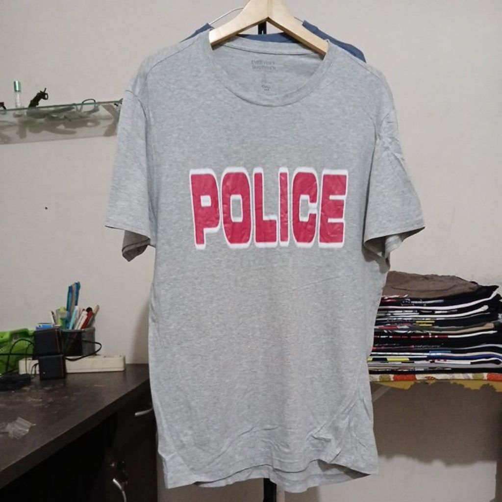 Kaos katun warna abu GAP second Original size XXL ld 120cm Pjg 80cm mulus no minus