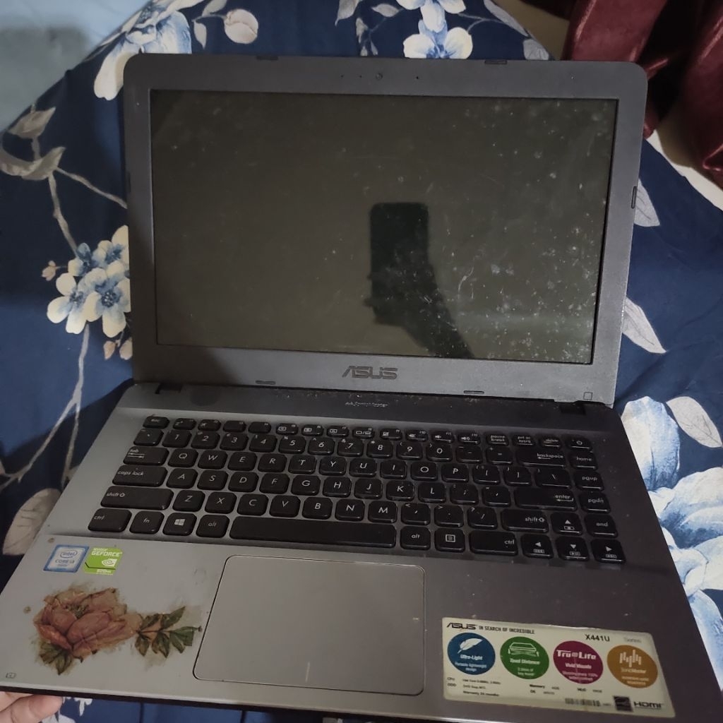 [BACA DESKRIPSI] Laptop Asus X441U PRELOVED SECOND MATI TOTAL