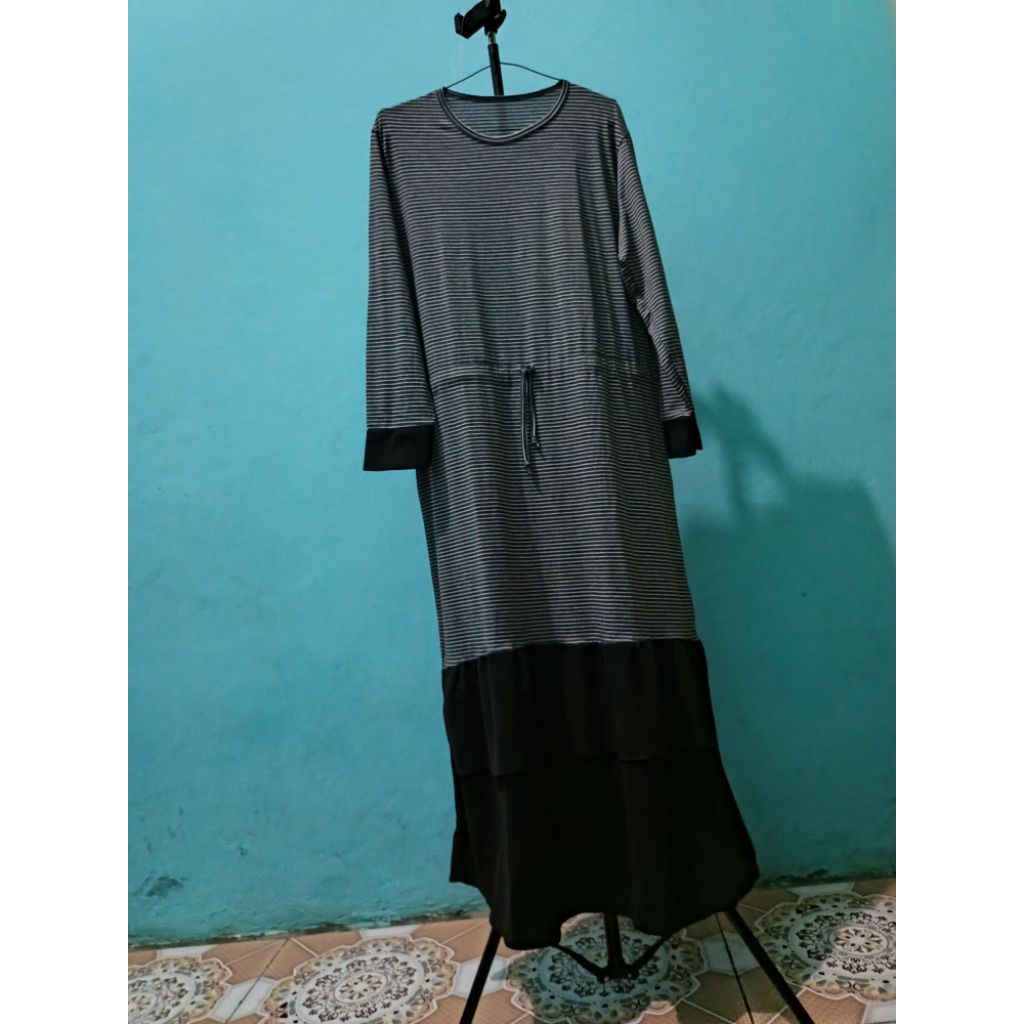 Gamis Salur Abu Putih Hitam