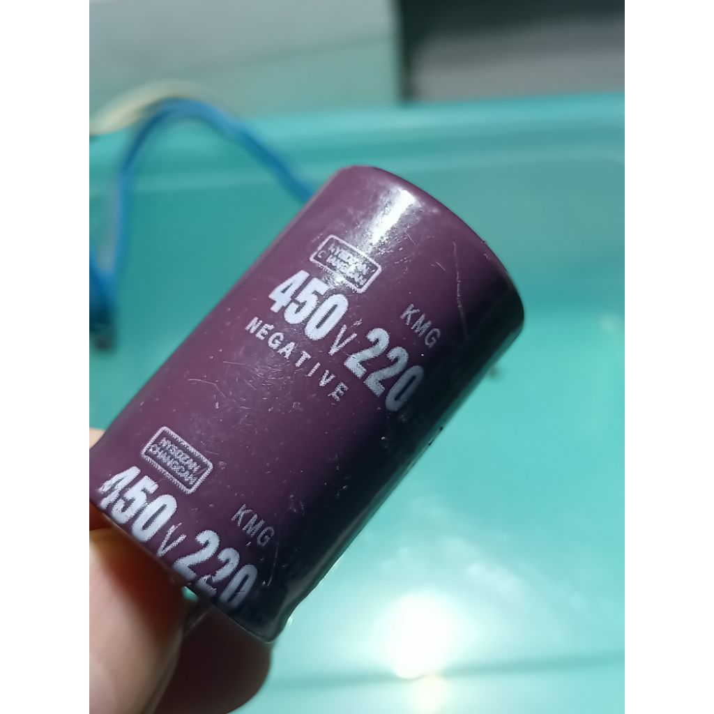 elco 450 volt 220uf