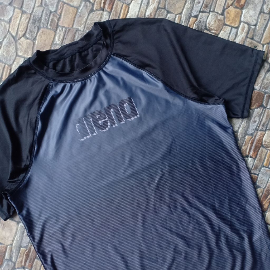 Rahsguard Arena original branded preloved, Kaos olahraga pria bahan Jersey