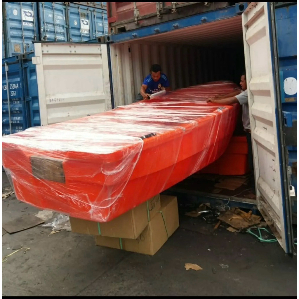 Small HDPE boat. Bekas. perahu kecil emergency