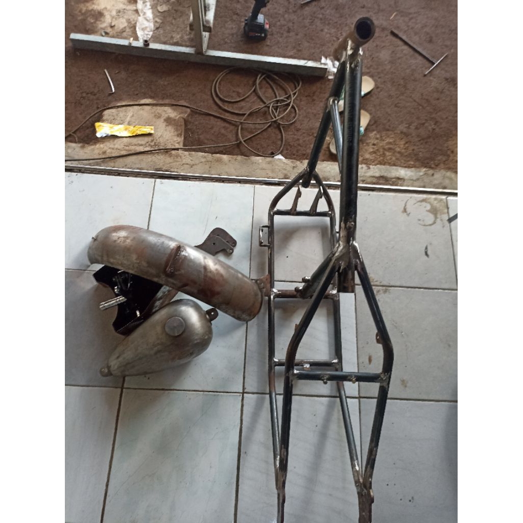 Rangka Chopper Miyabi rigid spakbor tangki box Kelistrikan footstep+mounting