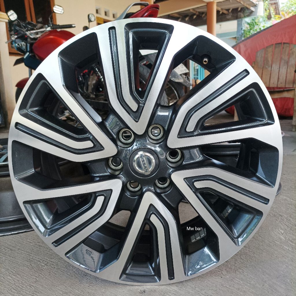 pelek original Nissan Terra r18 pcd 6x114
