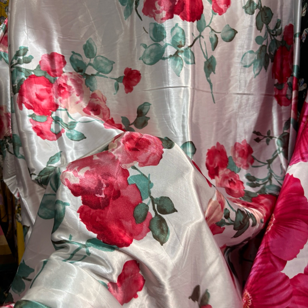 Bahan Kain Satin Silk Bunga Mawar - Kain Meteran High Quality untuk Tunik, Rok Lilit & Kaftan - Halu