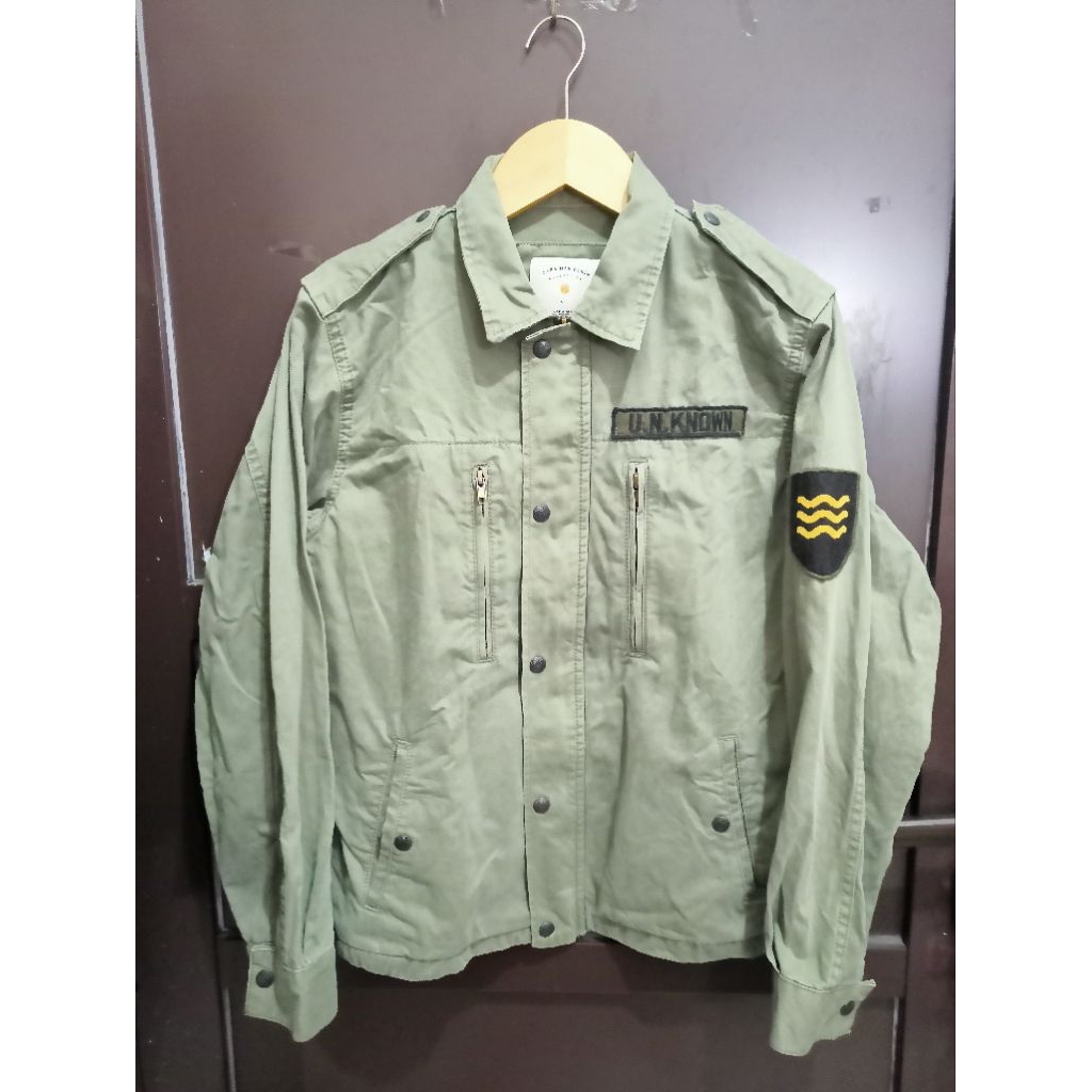 KASUAL JAKET MILITARY WARNA HIJAU ARMY MEREK ZARA MAN SIZE S
