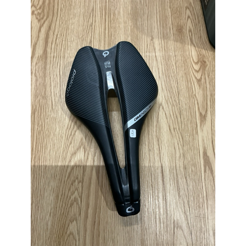 Sadel saddle Prologo Dimension 143
