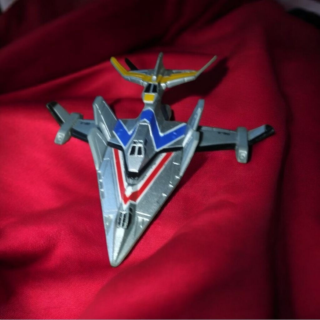 Pesawat Ultraman Guts Eagle preloved ori BANDAI
