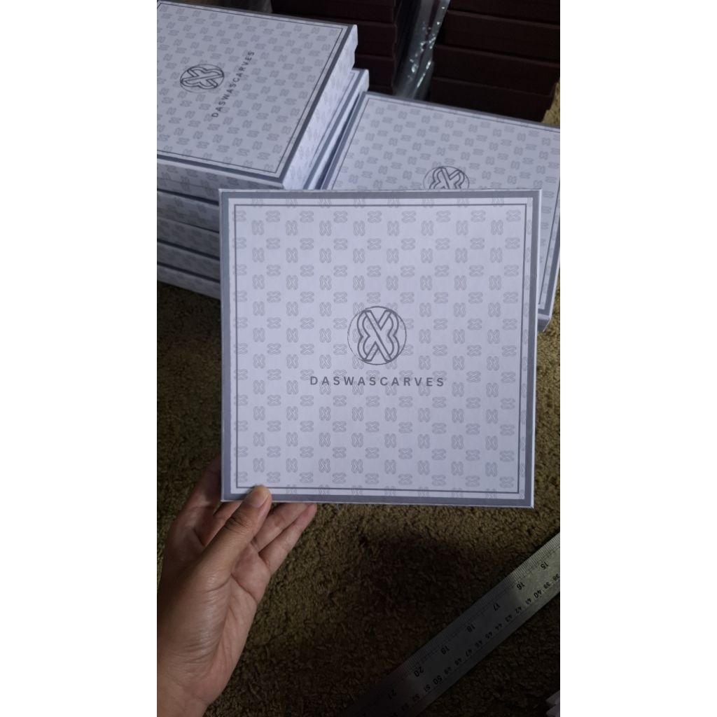 25x25x10 custom box hampers