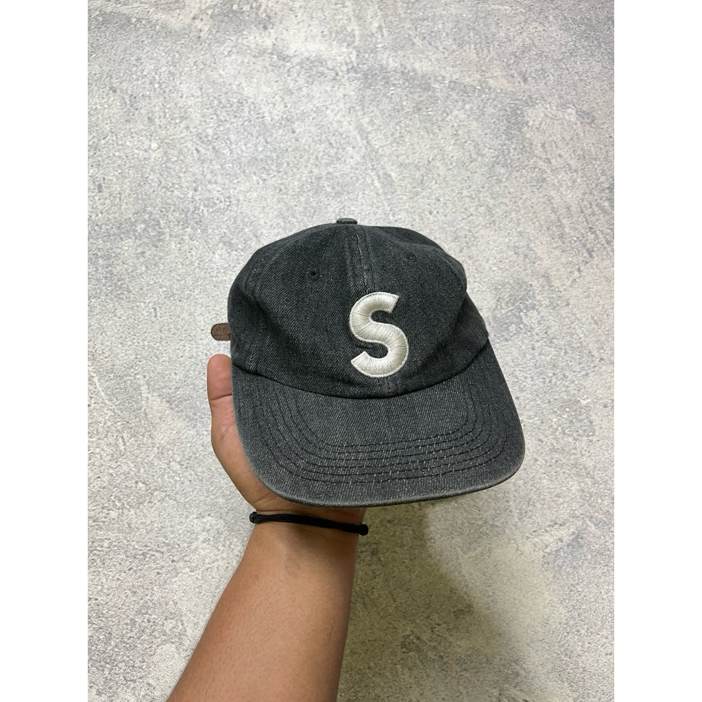 topi logo S