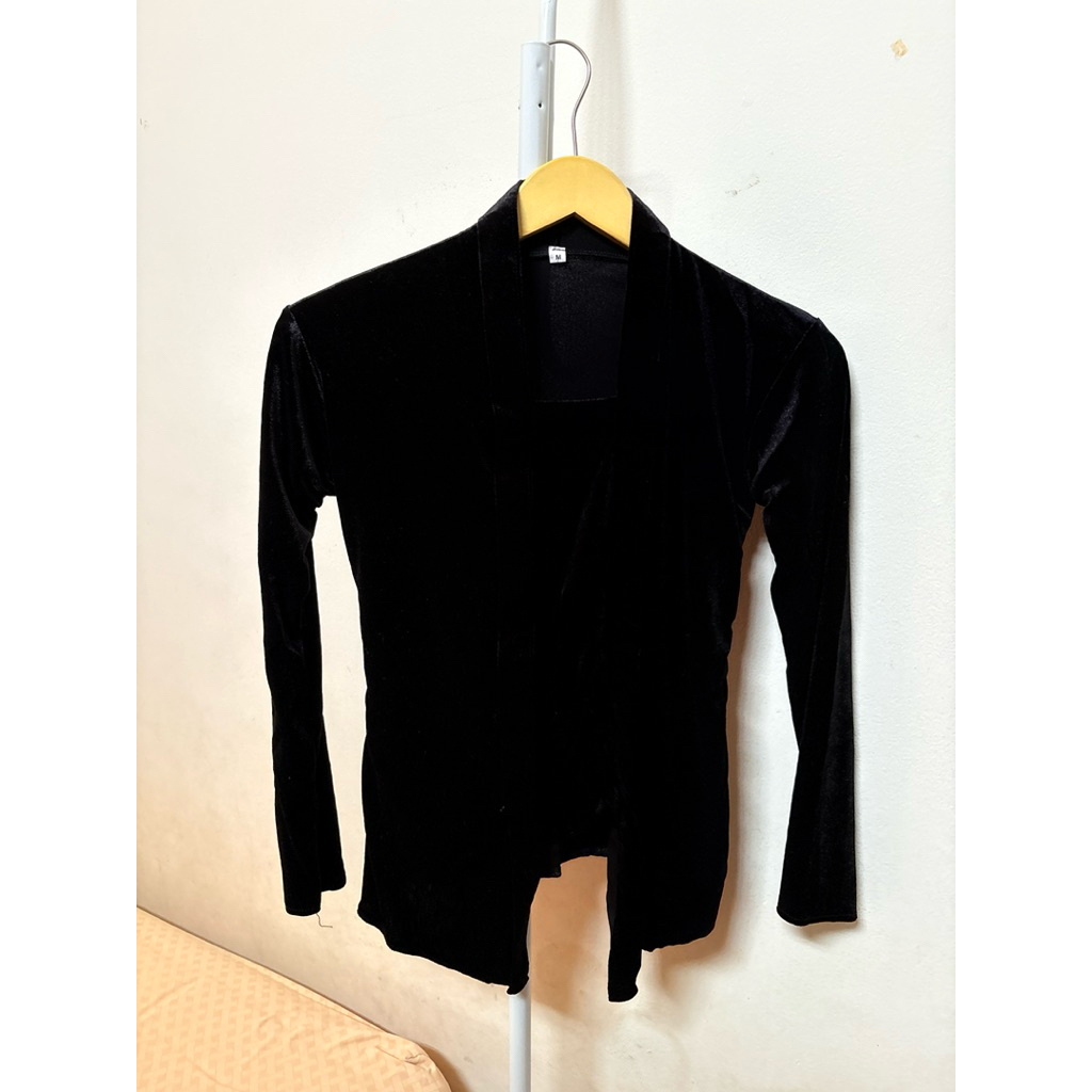 Preloved Kebaya Bludru Kutu Baru dan Rok Batik