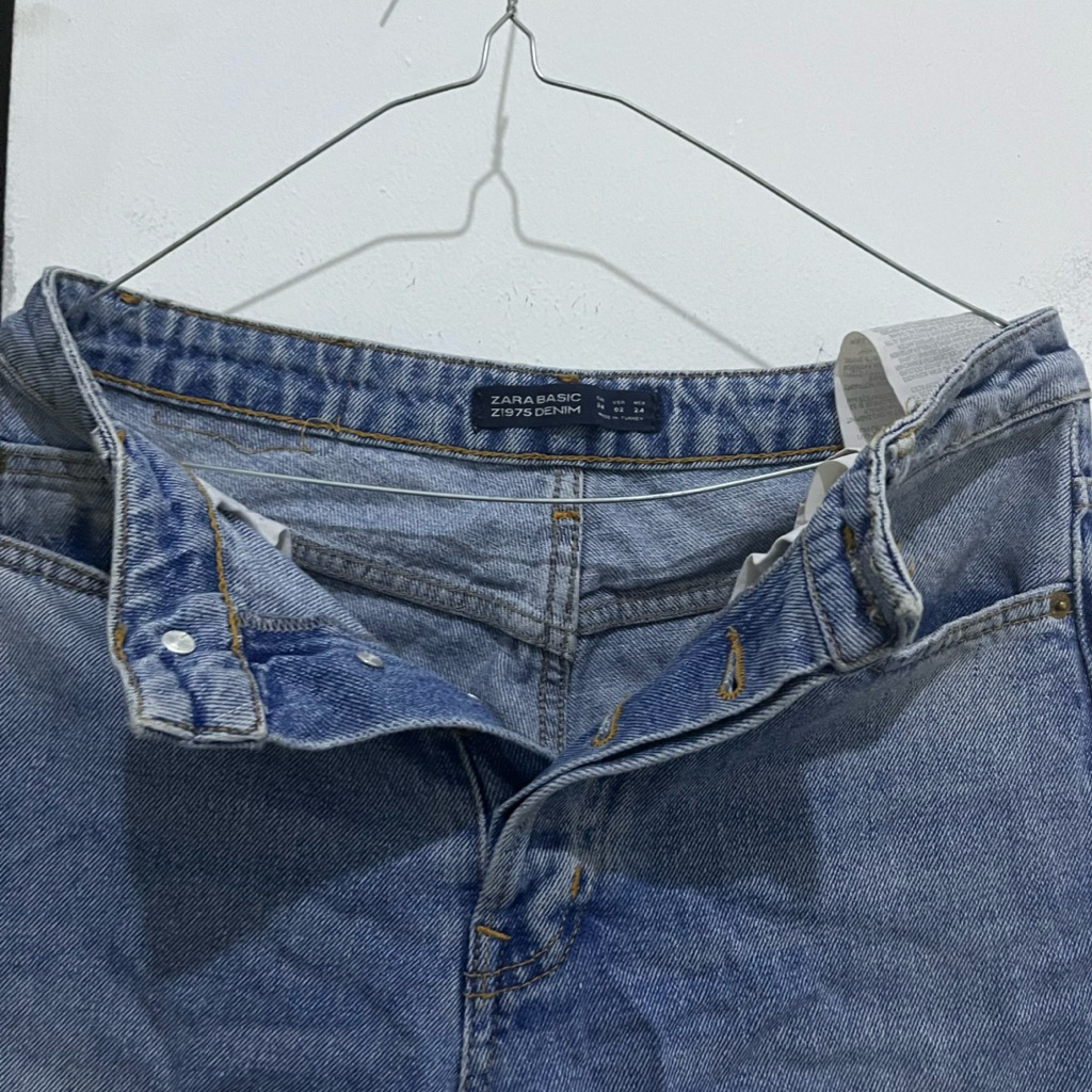 zara jeans unfinished wanita