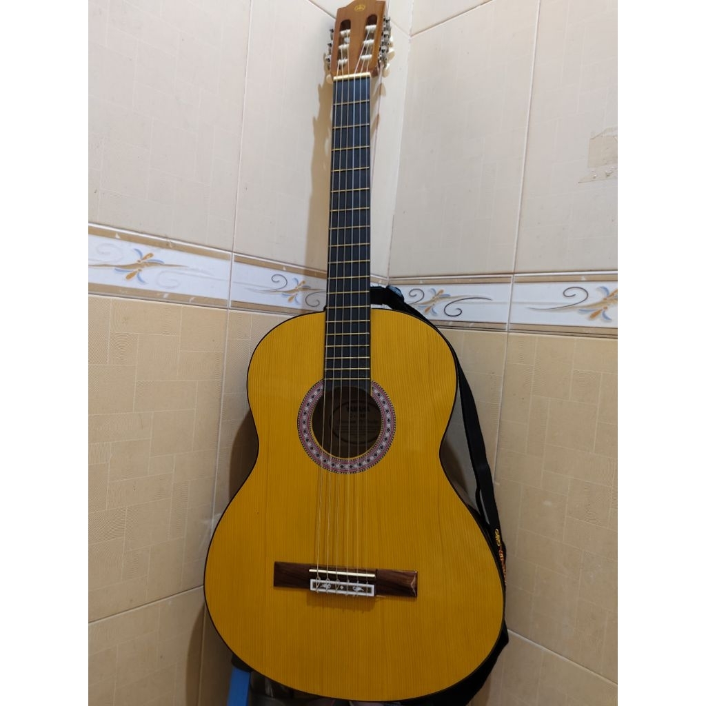 Gitar yamaha CLASSIC C310
