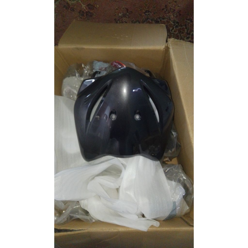 tameng depan revo absolute grey metalik kode part 64500-KWW-A00AFB