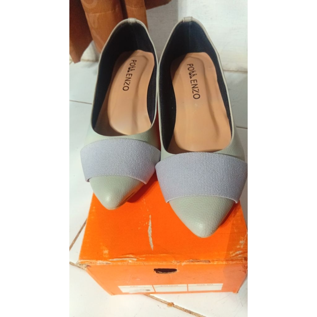 Preloved Pollenzo sepatu heels wanita | sepatu kerja wanita