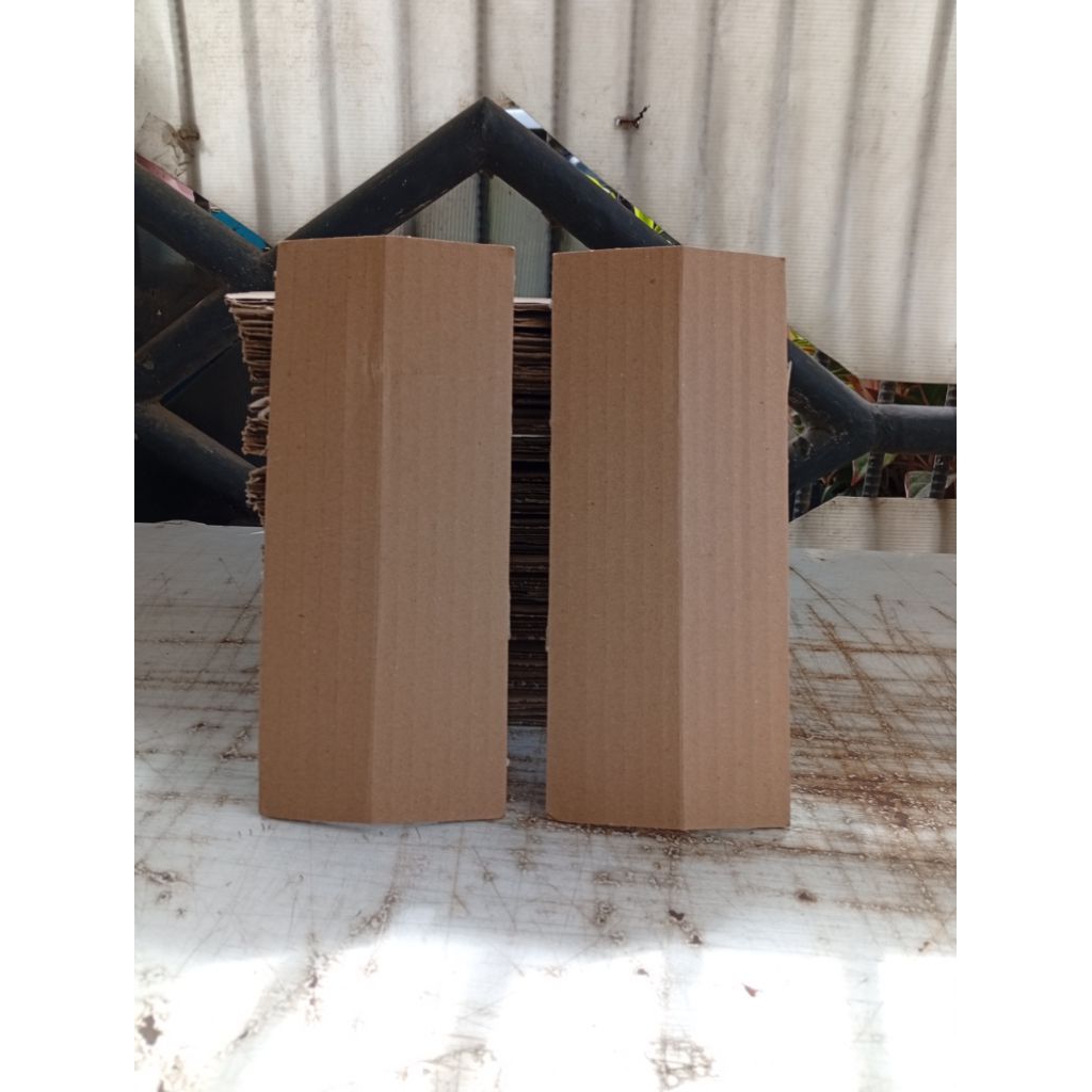 Dus lembaran 23 cm x 10 cm bekas partisi dus susu Kin freshmilk