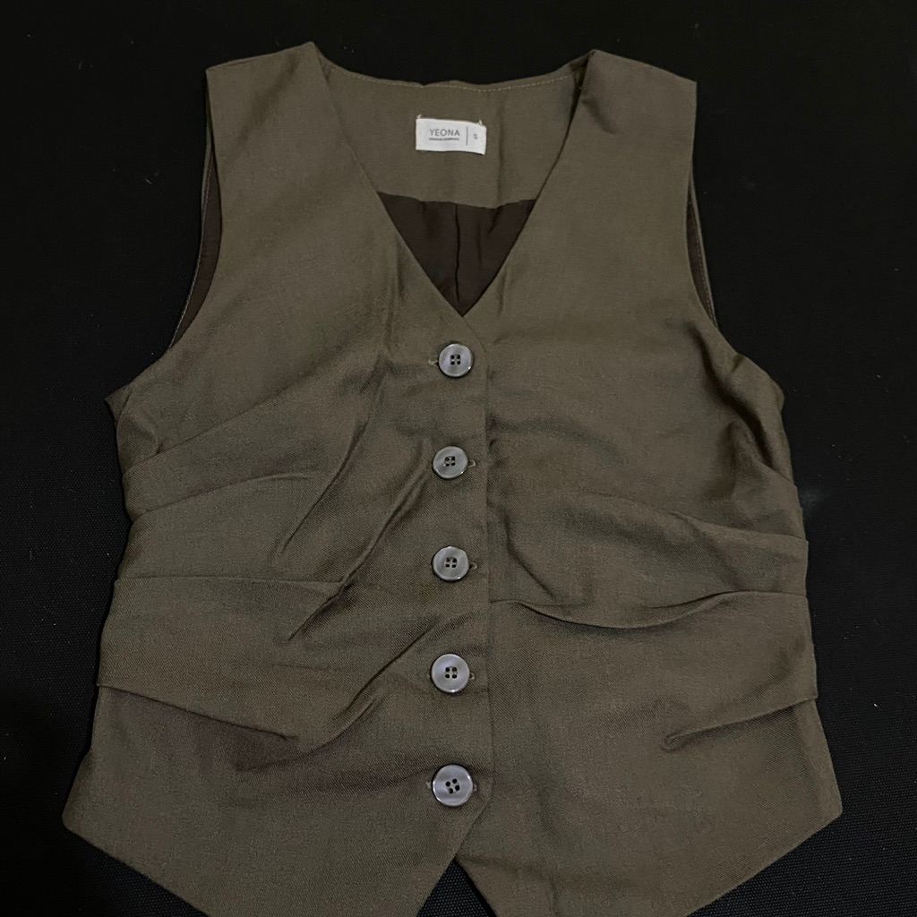 Preloved Pola Vest Yeona