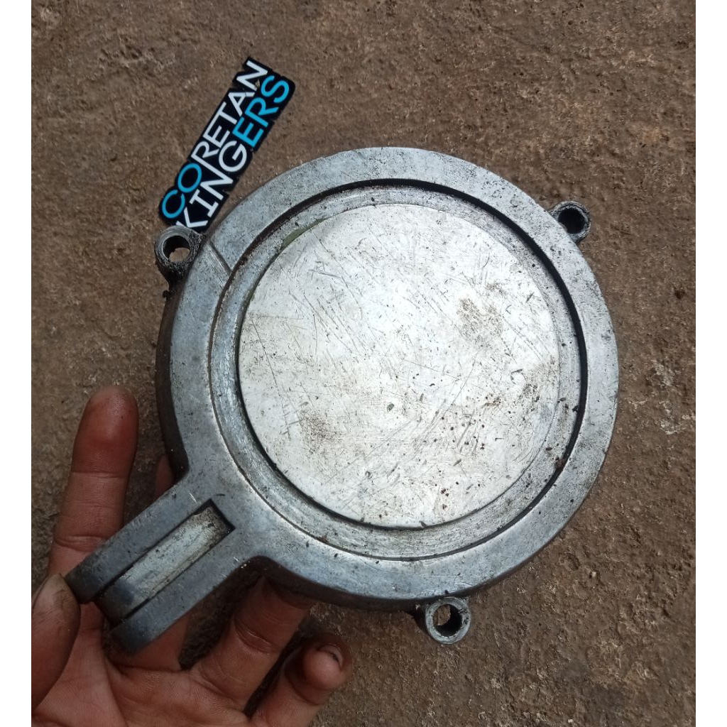 TUTUP COVER BAK KIRI MAGNET YAMAHA LS3