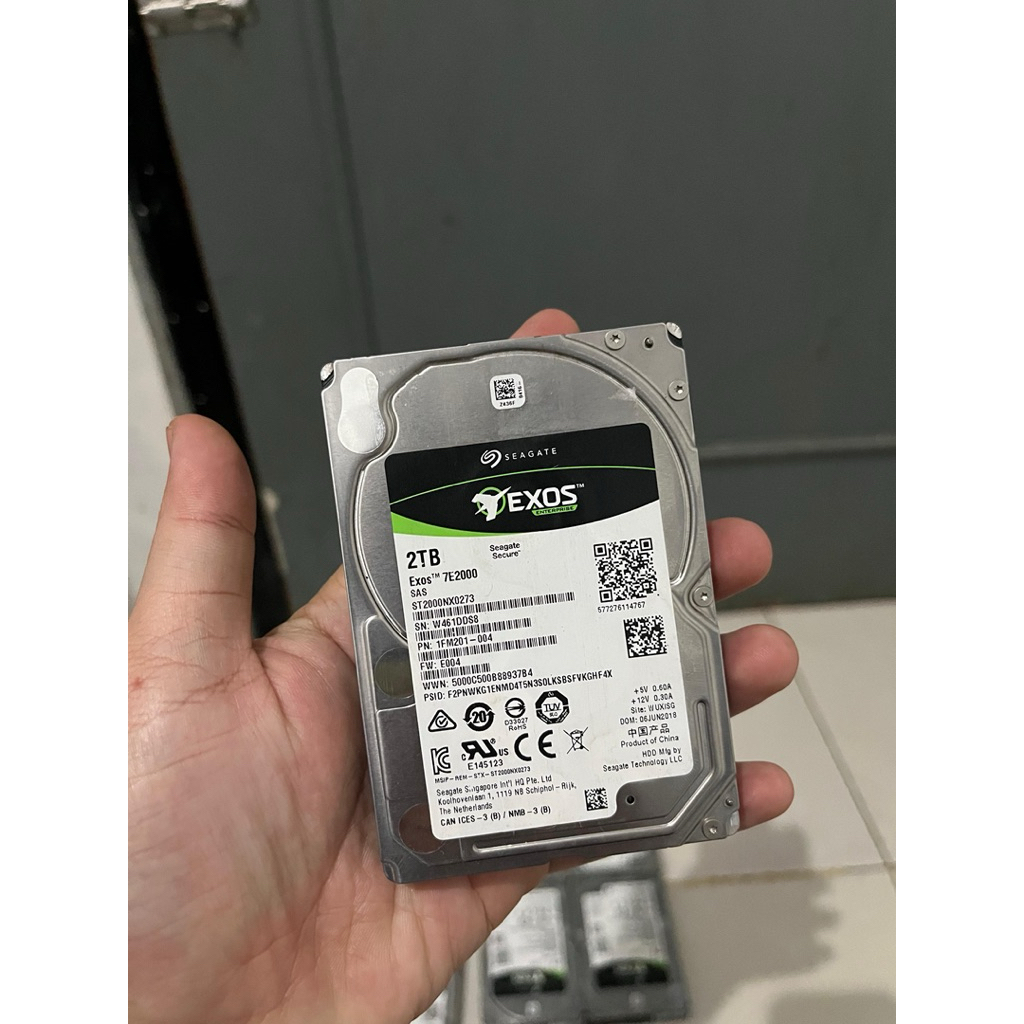 Hardisk Sas Server Exos Enterprise 2TB 2.5 inci EXOS 7E2000 Seagate