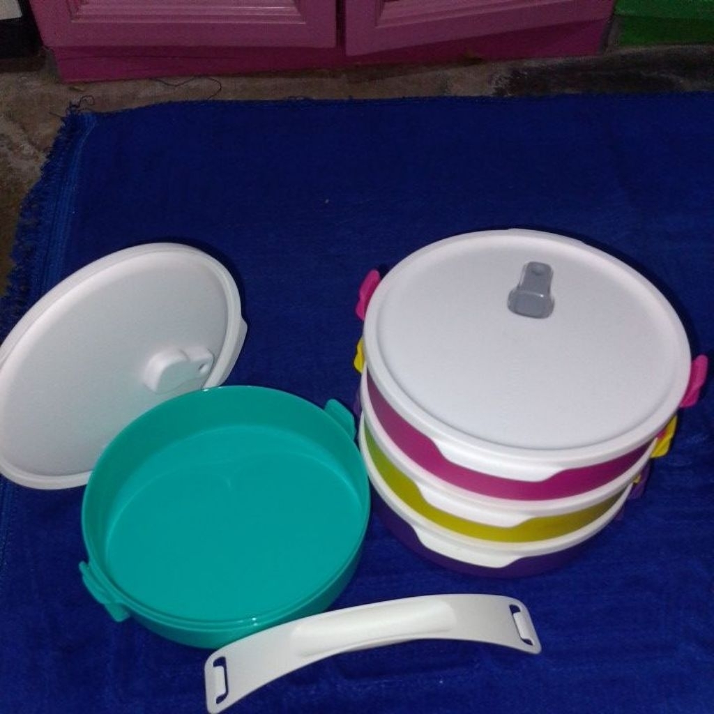 rantang Tupperware