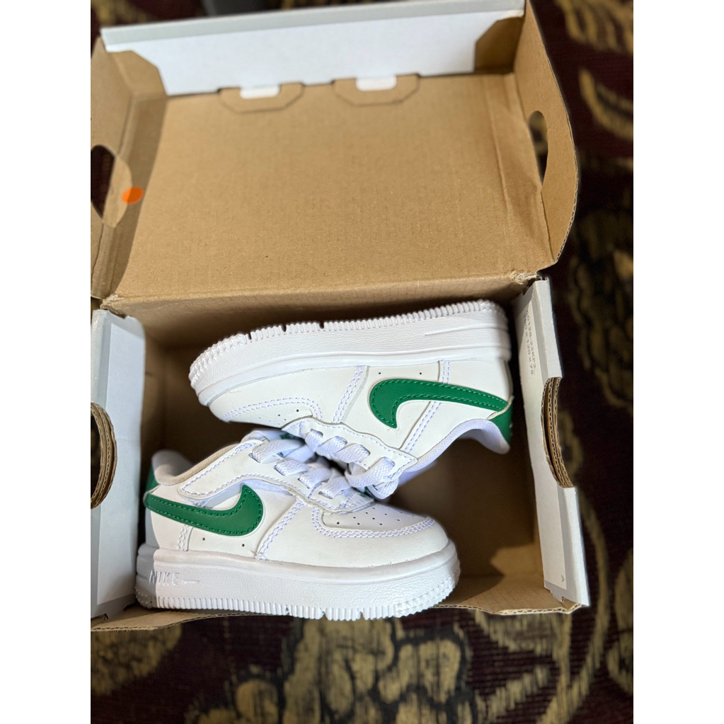 Preloved sepatu anak Nike air force