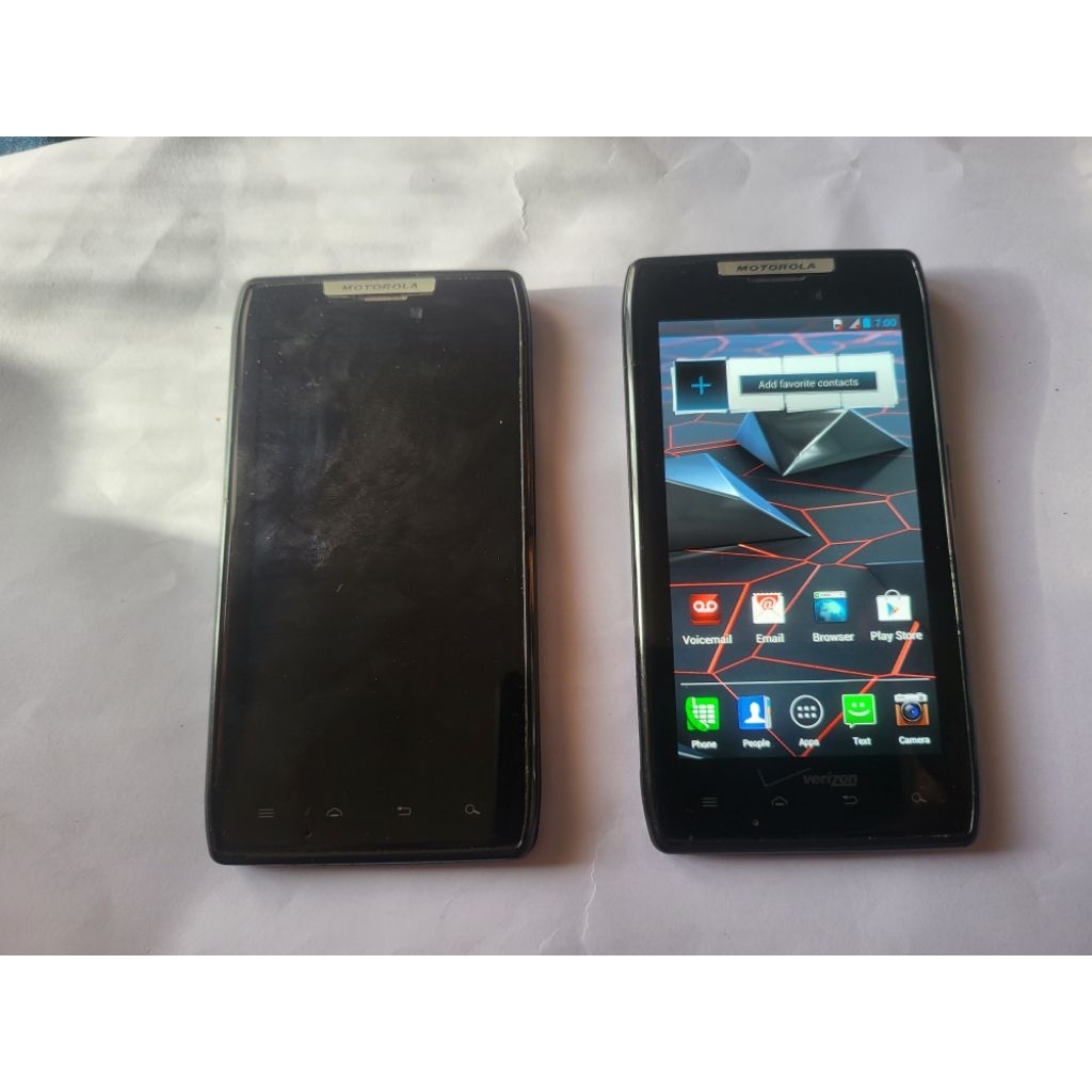 MotorolaRazr XTberdua minusbahansepaket