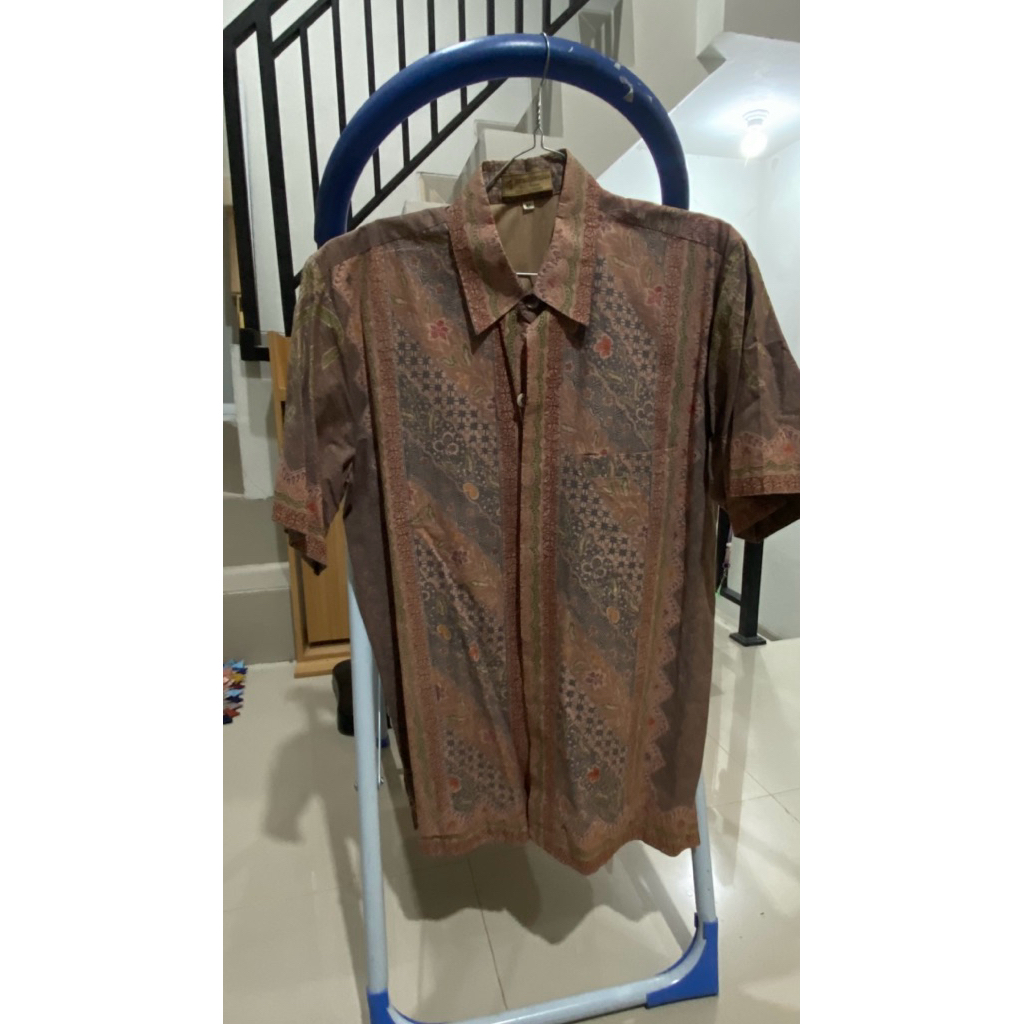 Preloved Kemeja Batik | Pink Blush Motif Buketan | Batik Katun | Kondisi Istimewa | Siap Pakai!