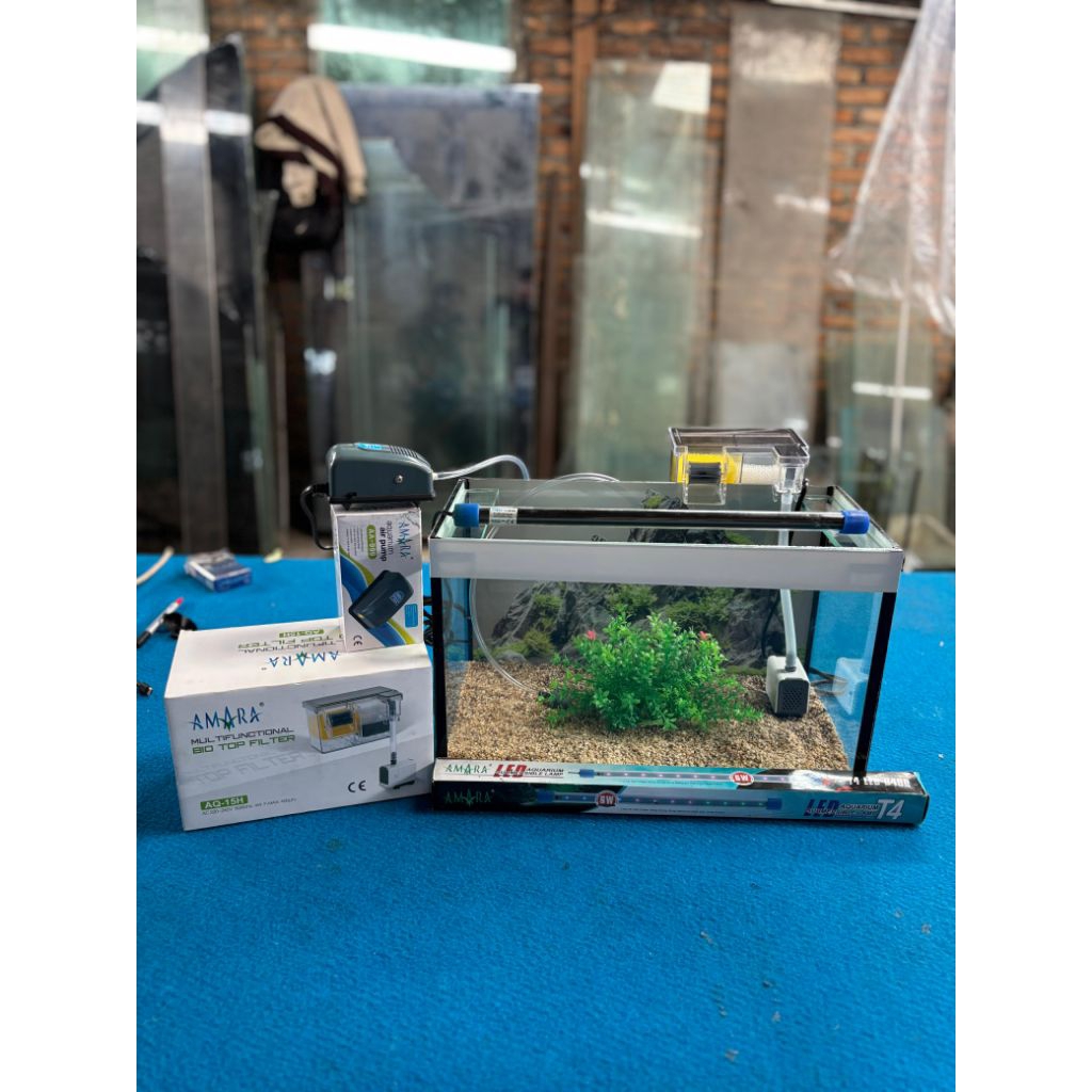 Aquarium Kaca Ukuran 40x20x25cm Set Komplit Siap Pakai.