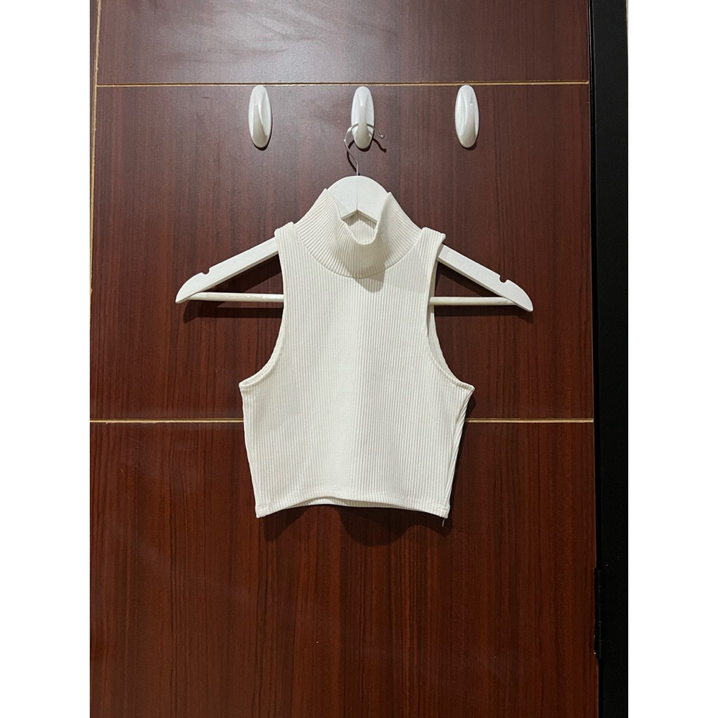 hm turtle neck white