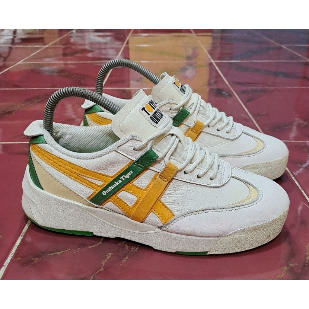 Sepatu sneakers onitsuka delegation