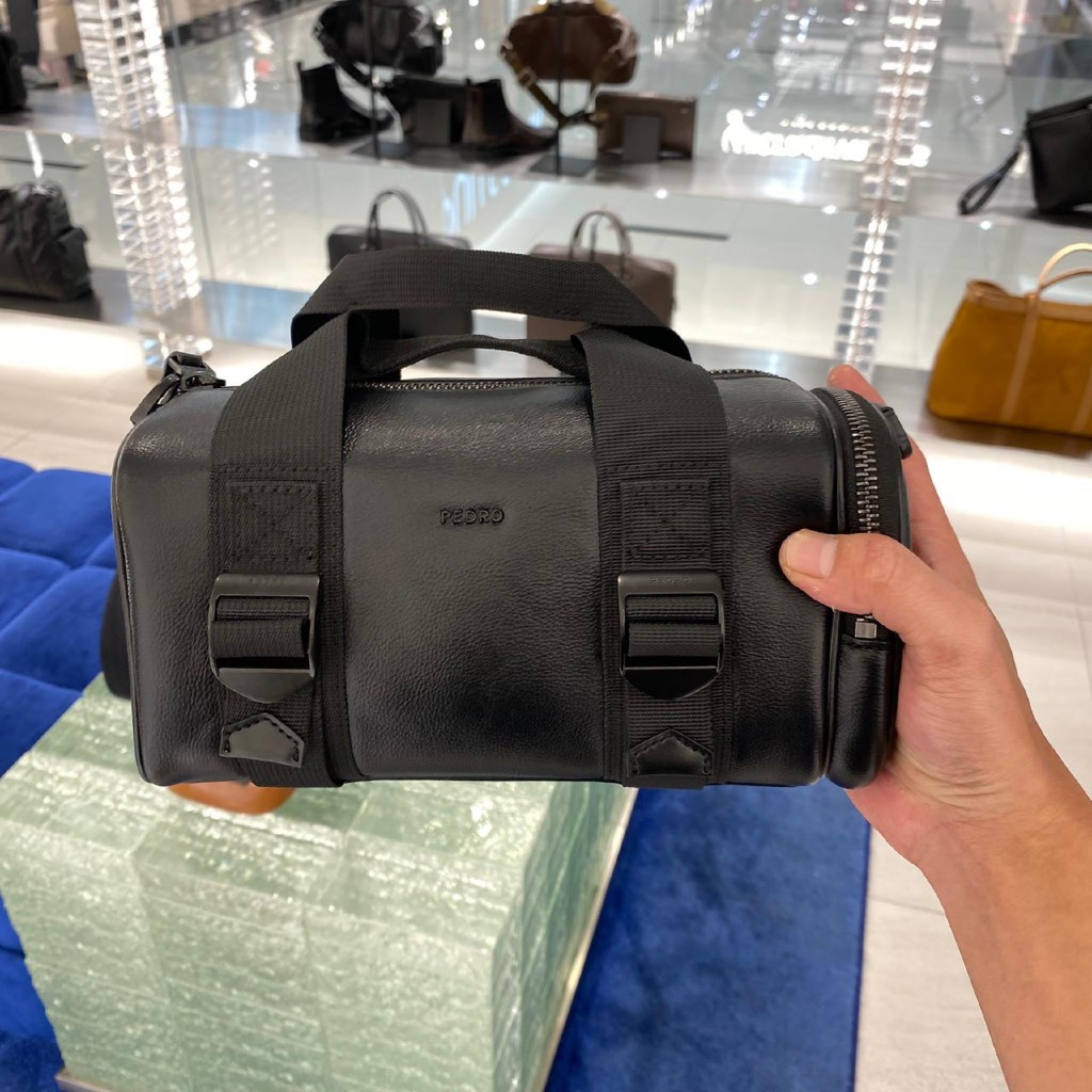 Jastip. Slingbag Pedro (MAN)