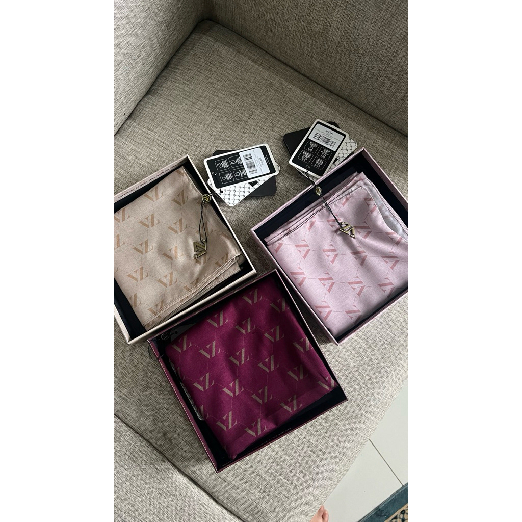 vivi zubedi vivi zubaedi vz new jilbab hijab scarf segi empat monogrom new series emboss