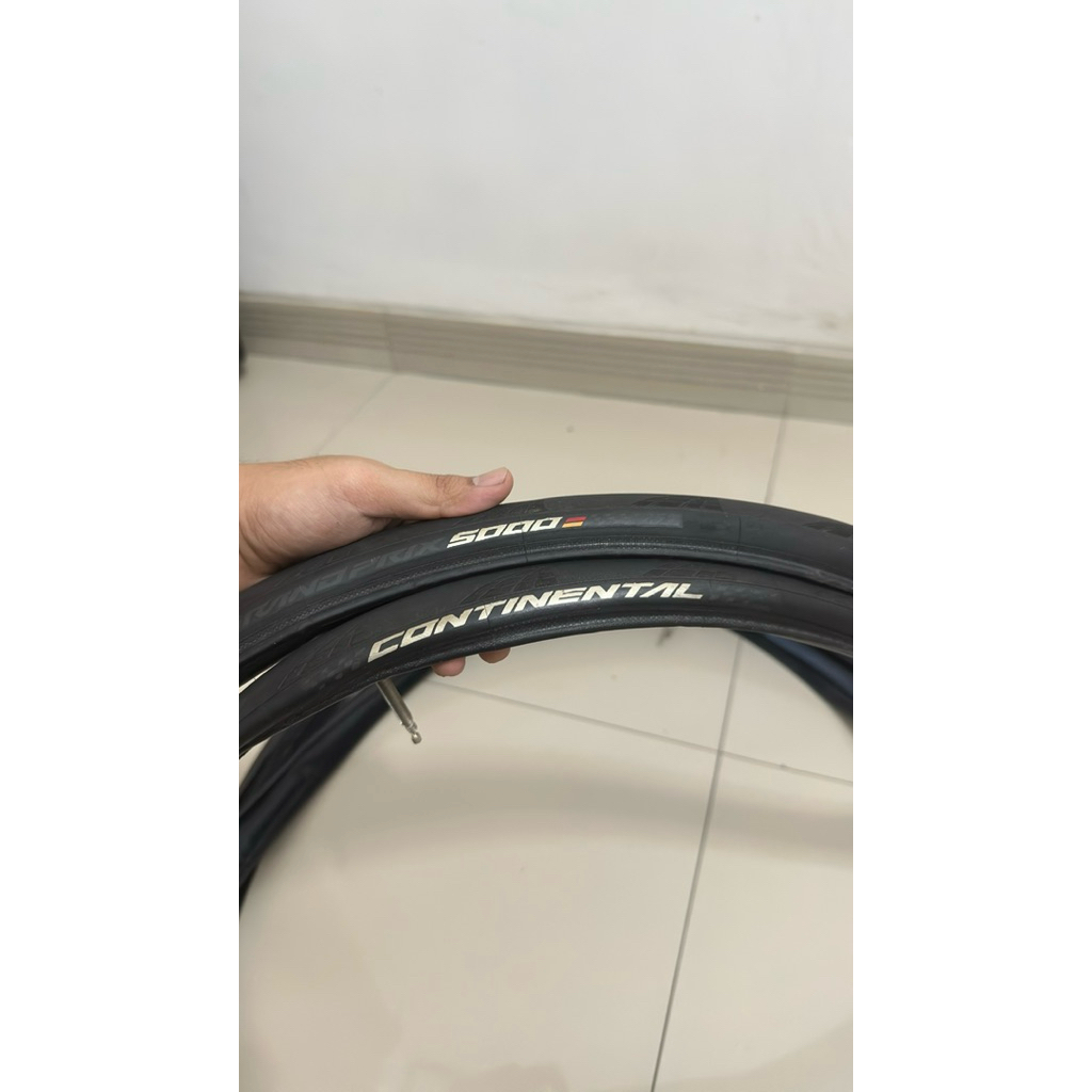 Ban continental Grand Prix 5000 luar dan dalam