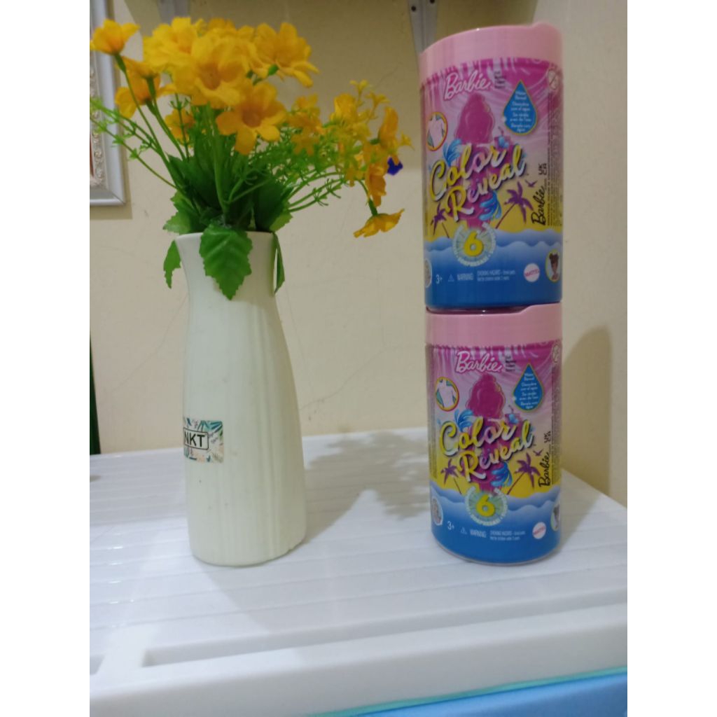 BARBIE COLOR REVEAL