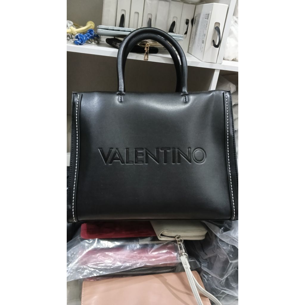 Tas jinjing Valentino 8aj-Tonga Re berwarna hitam original