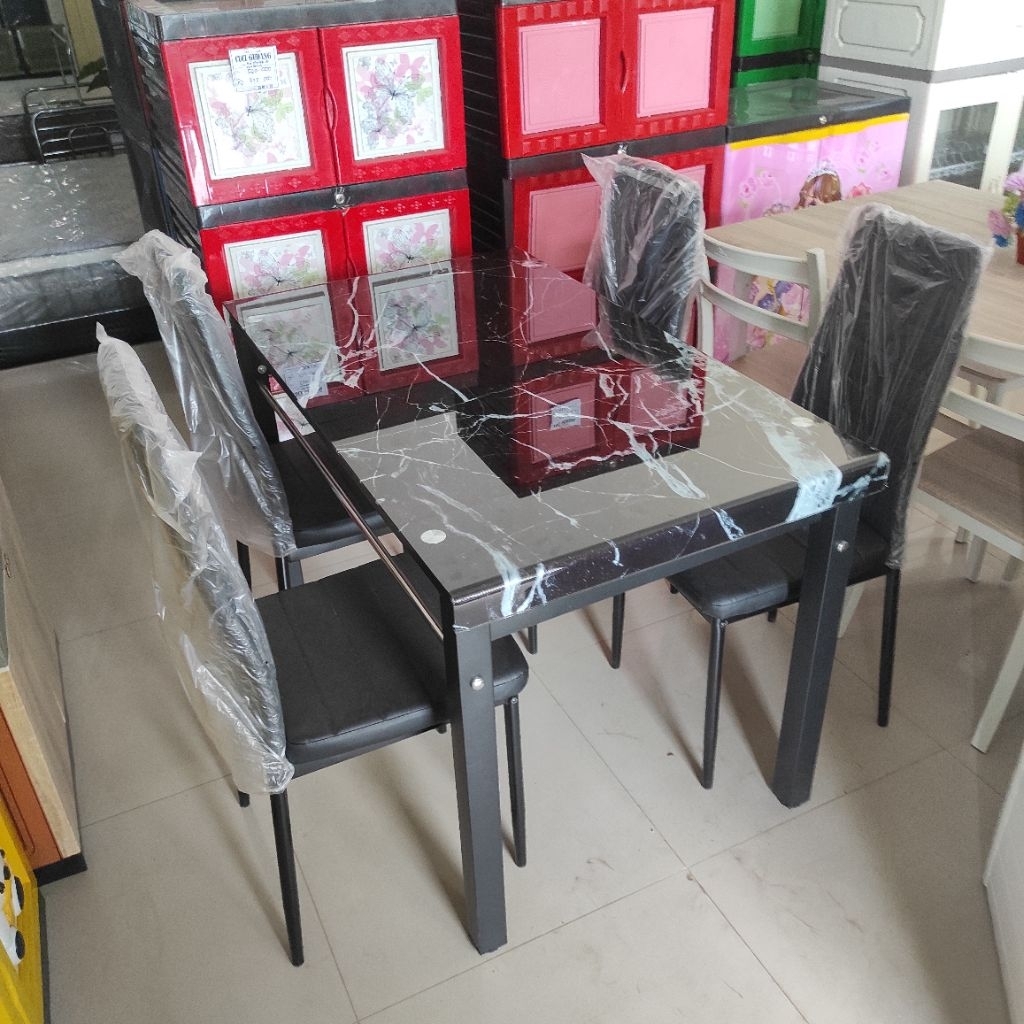 Meja makan 4 kursi meja makan kaca motif marmer