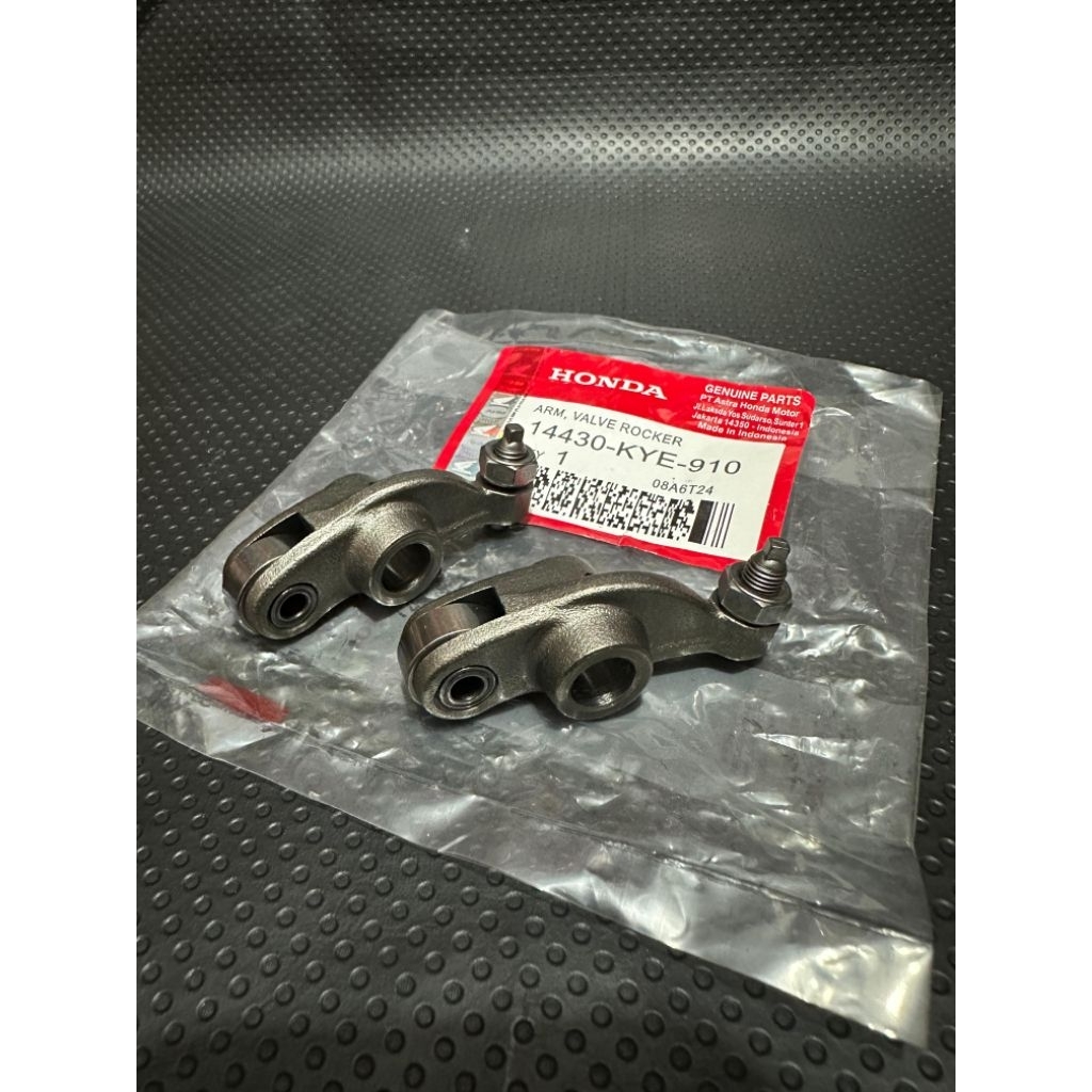 Pelatuk klep Rocker arm KYE Honda Verza megapro new
