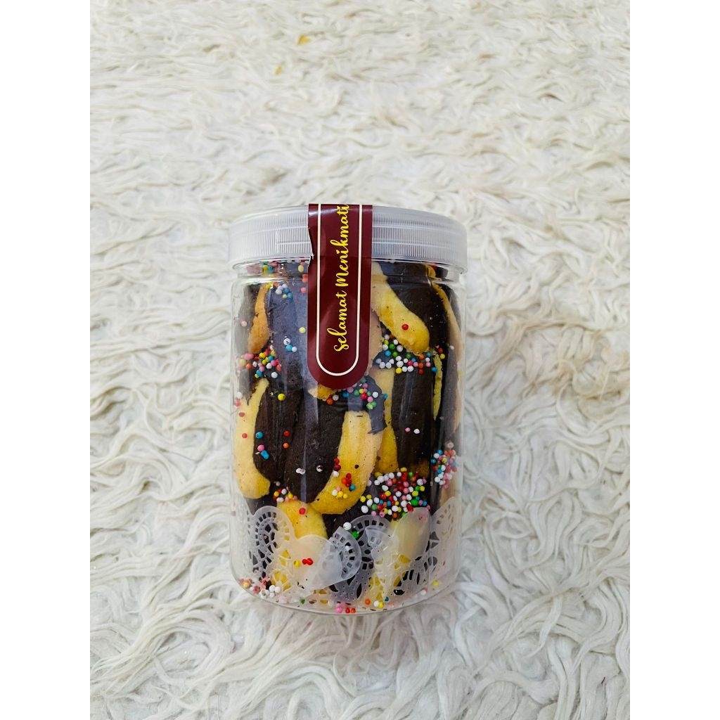 Lidah kucing Mix coklat toples