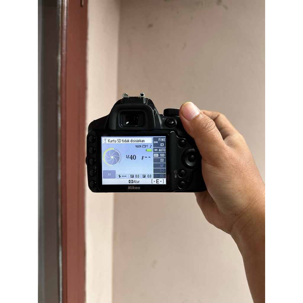 Nikon d3200 body only