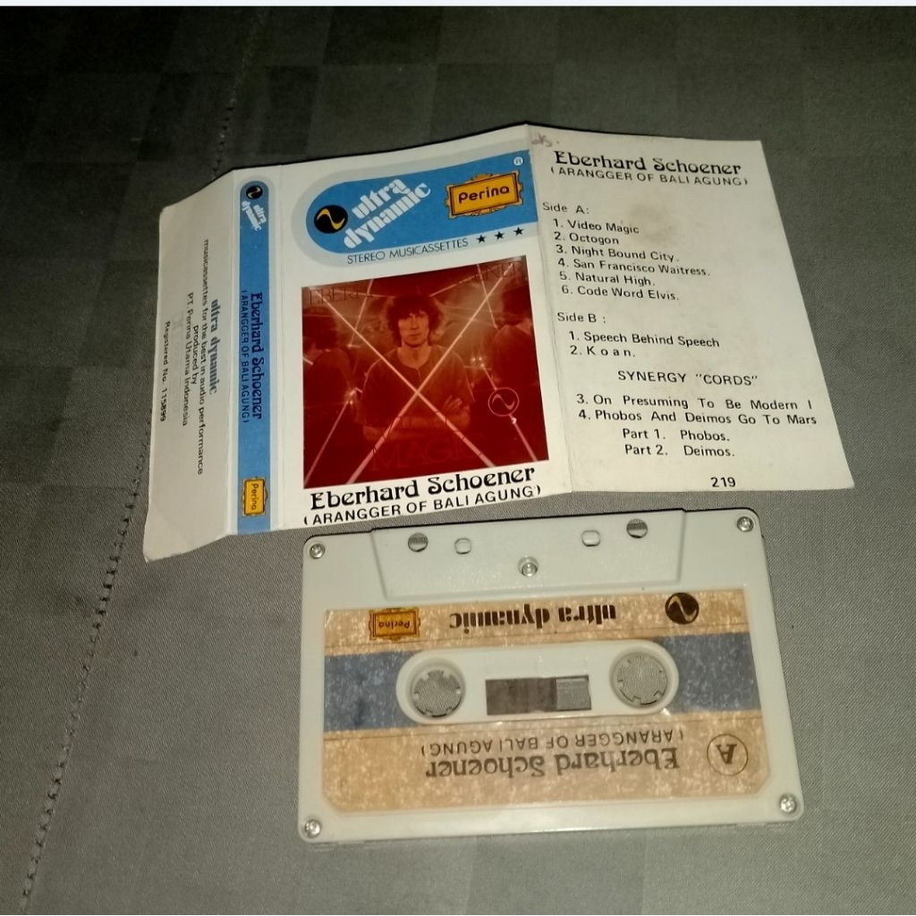 Kaset pita:Eberhard Schoener-(Arangger Bali agung)